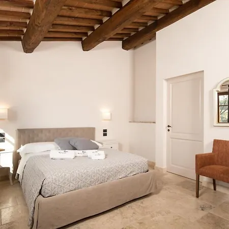 Ripa By Mmega Vila *